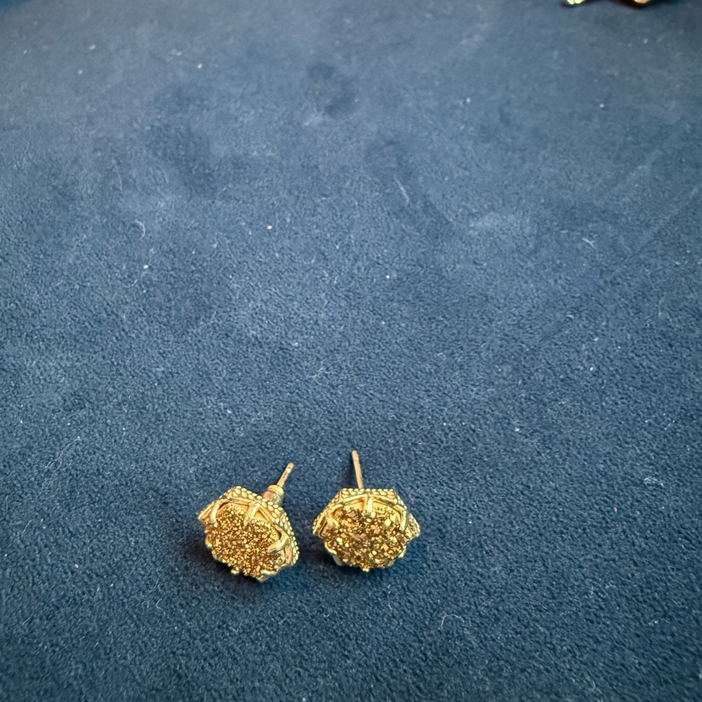 kendra scott gold studs